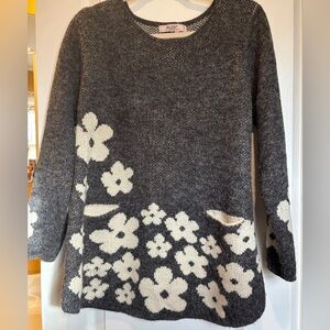 GRAY SWEATER WITH WHITE FLOWERS ROUNDED HEM… FOR HER PREMIUM BRAND FROM PARIS